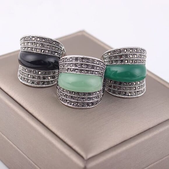 Retro Marcasite Resin Wide Band Ring - Picture 15 of 16